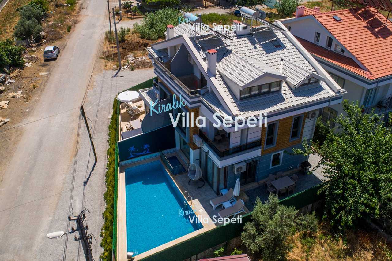 Villa Batı