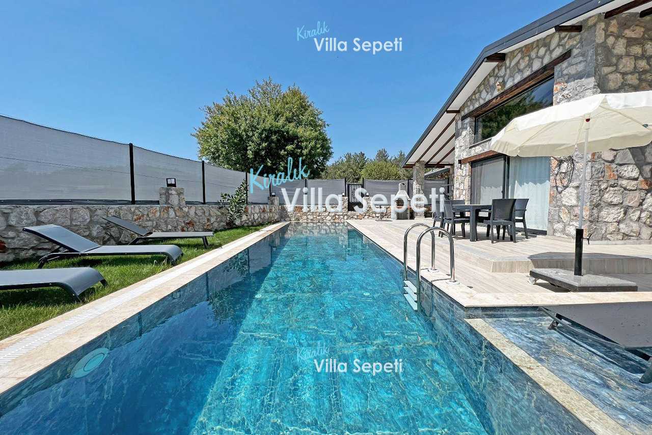 Villa Laya