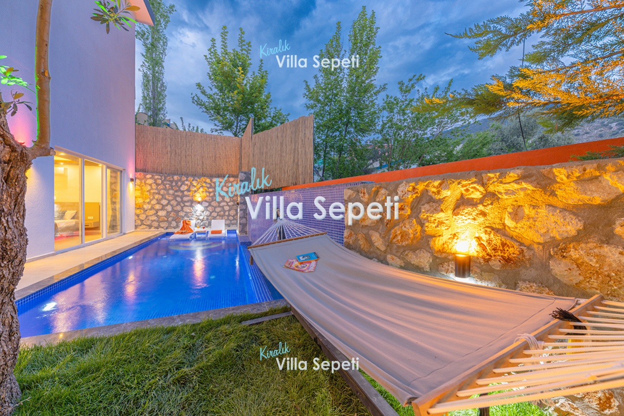 Villa Light 4