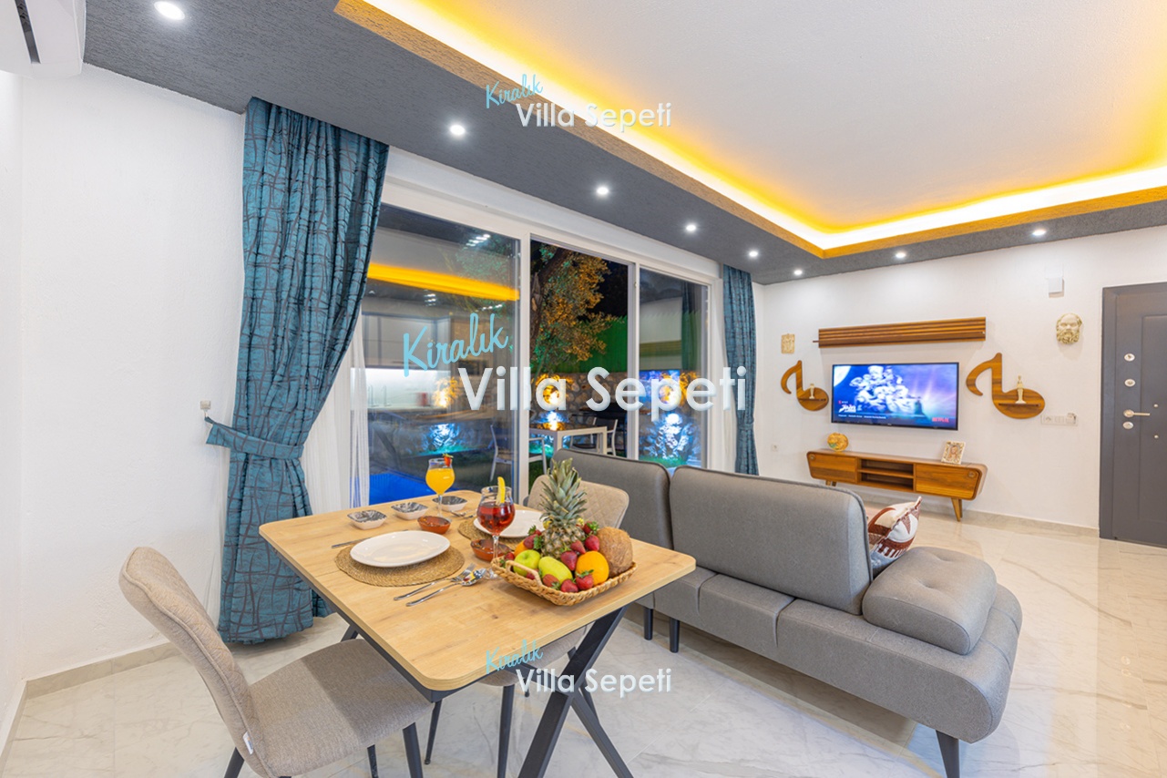 Villa Light 4