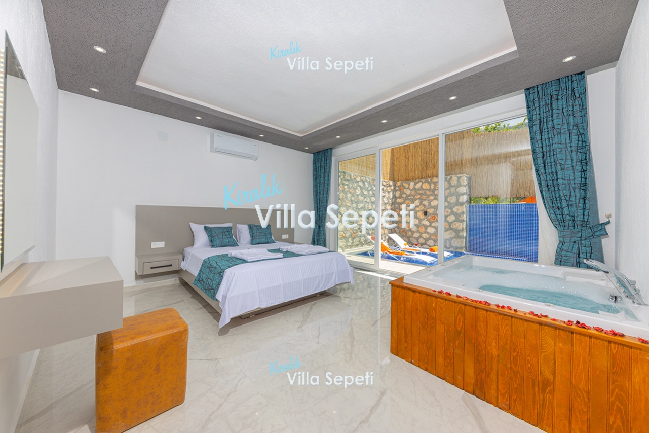 Villa Light 4