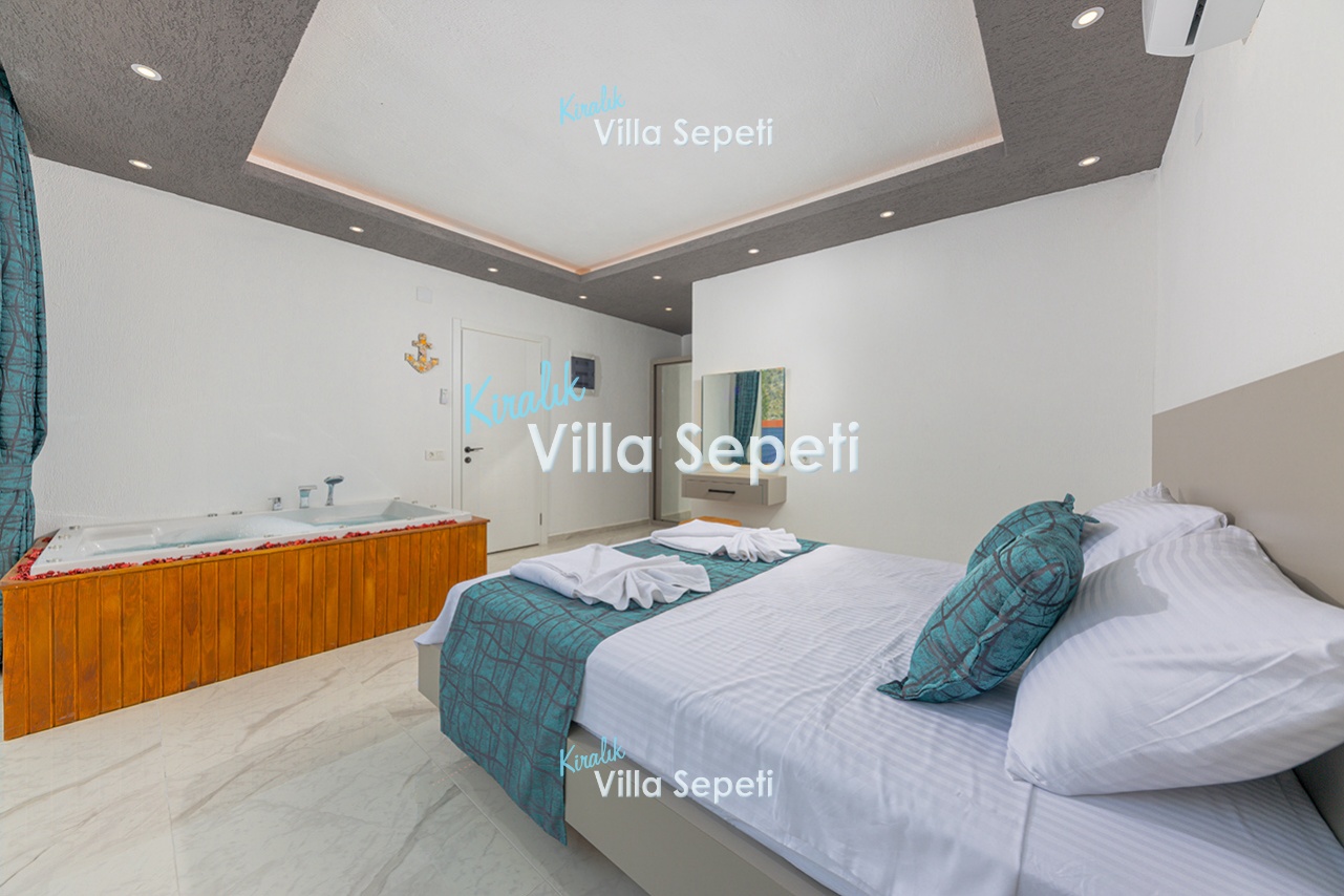 Villa Light 4