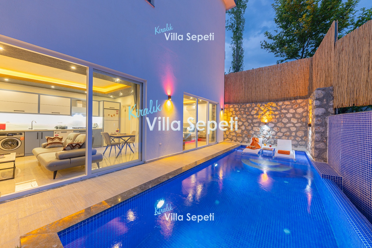 Villa Light 4