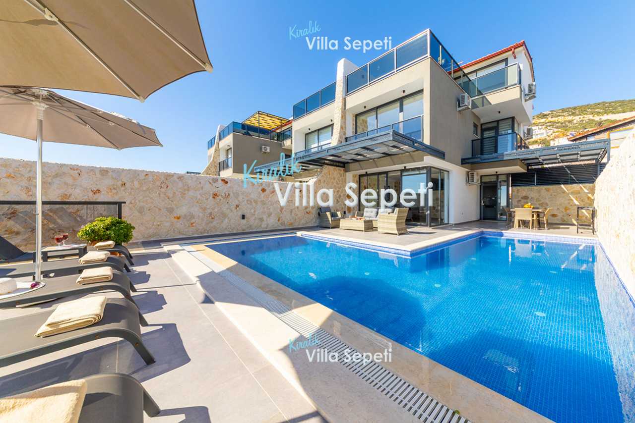 Villa Liya