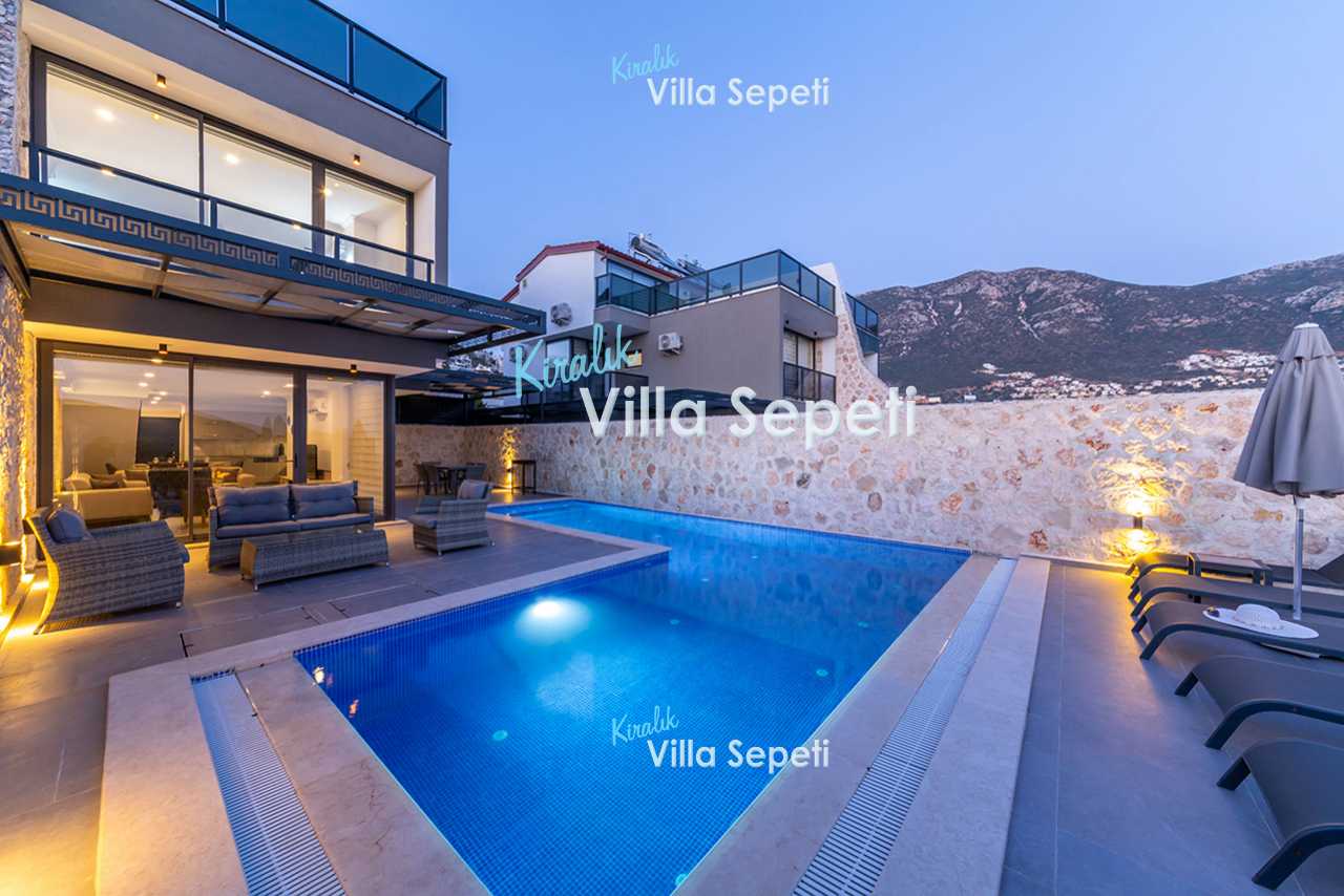 Villa Liya