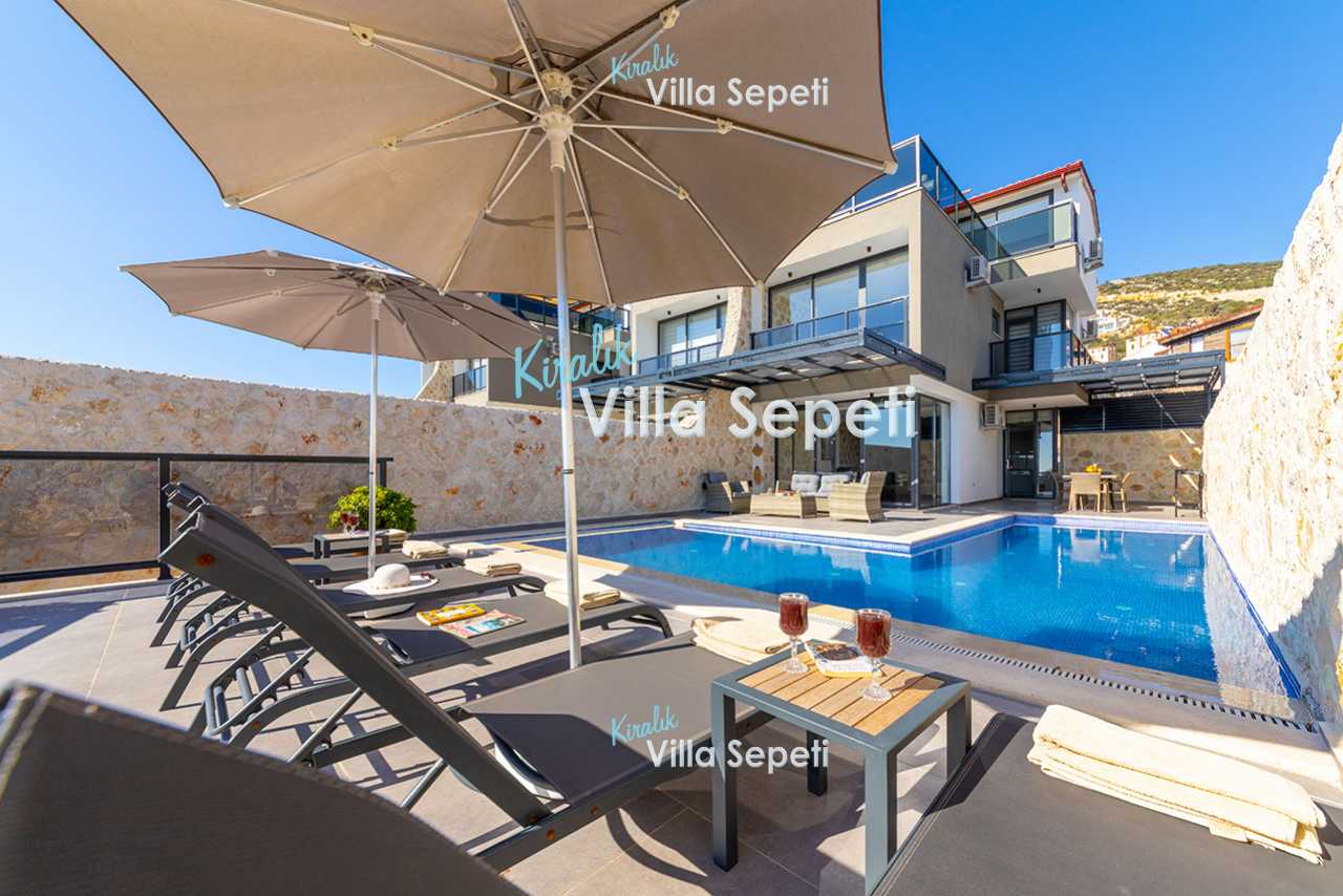 Villa Liya