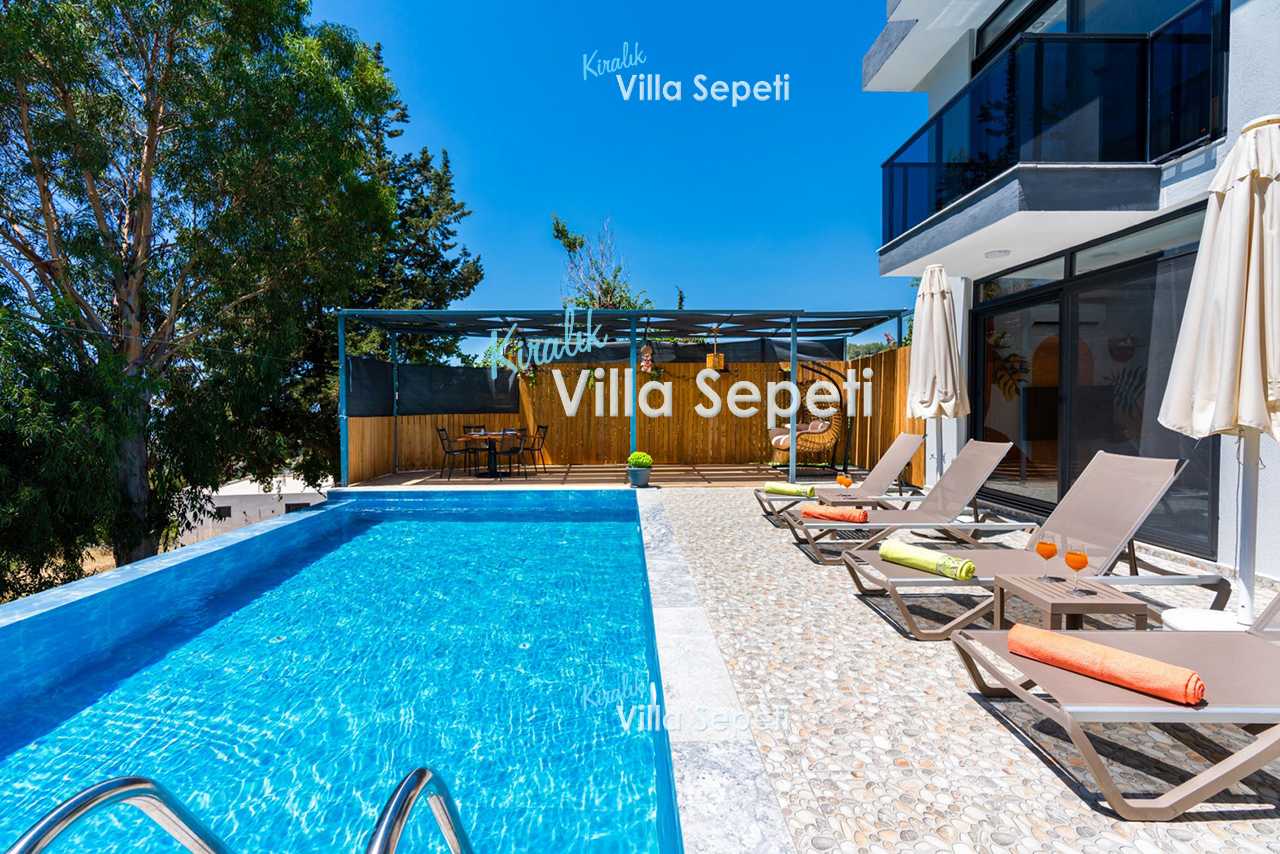 Villa Lora