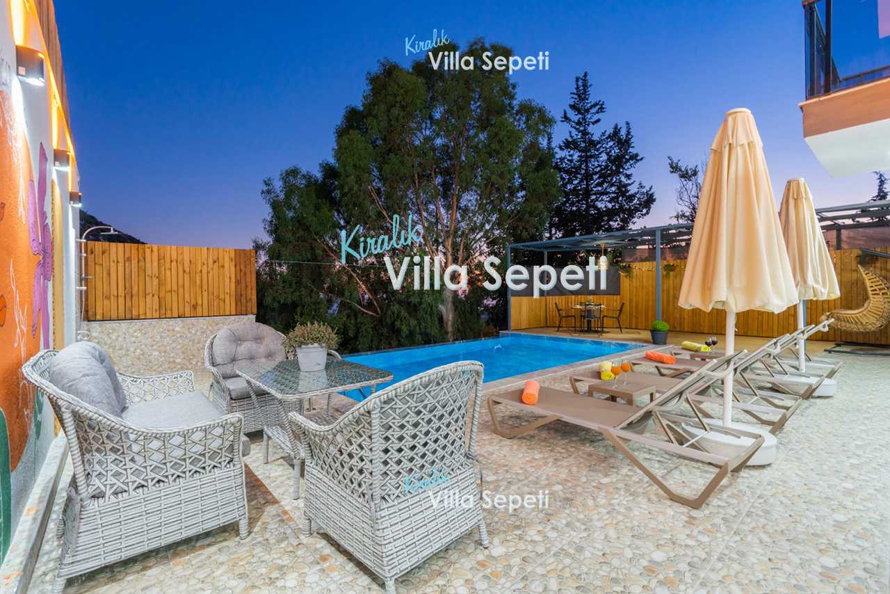 Villa Lora