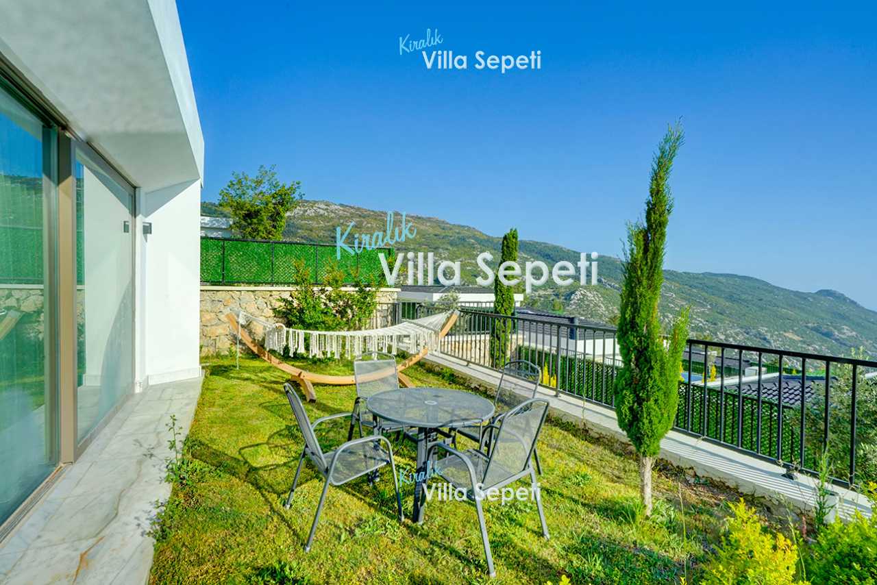 Villa Pluto