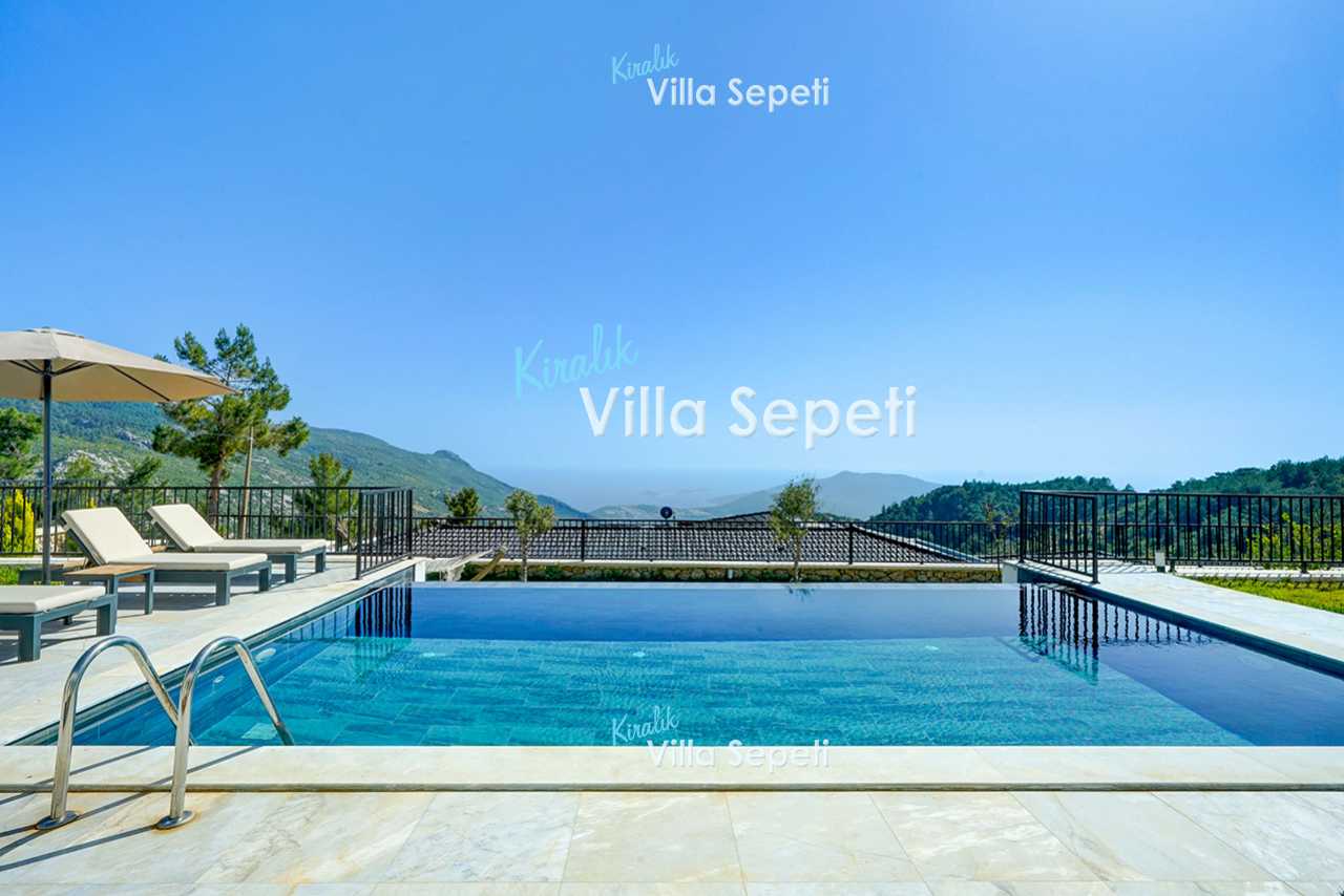 Villa Saturn