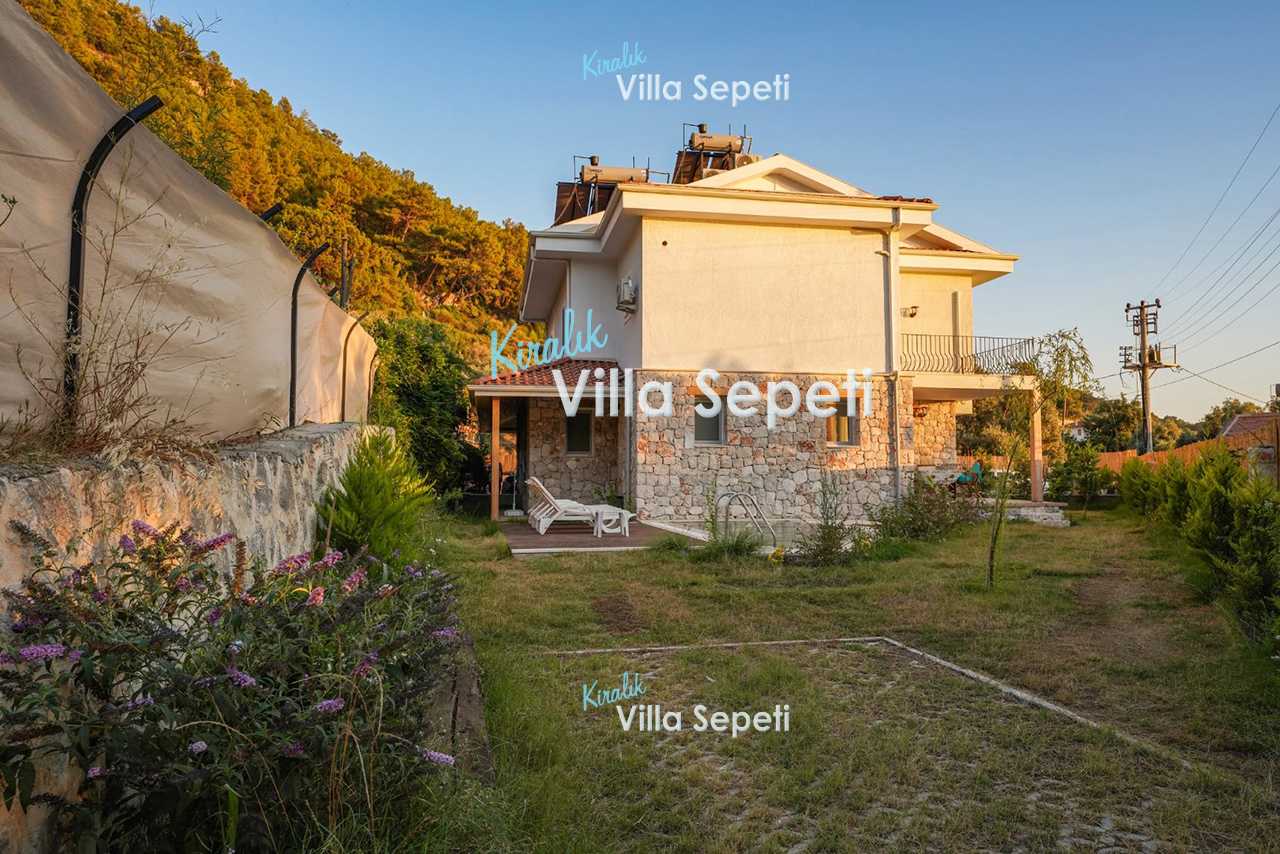 Villa Visterya